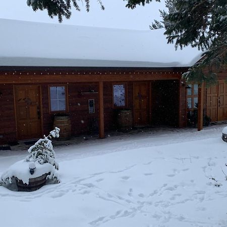 The Horse Lake Inn Lone Butte Exterior foto